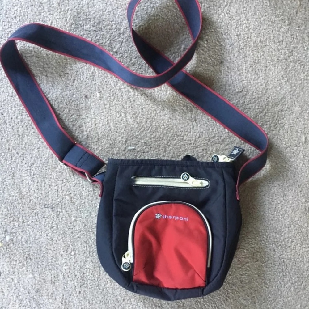 Sherpani: Capri Crossbody